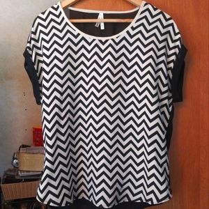 Live 4 Truth blouse. Size M